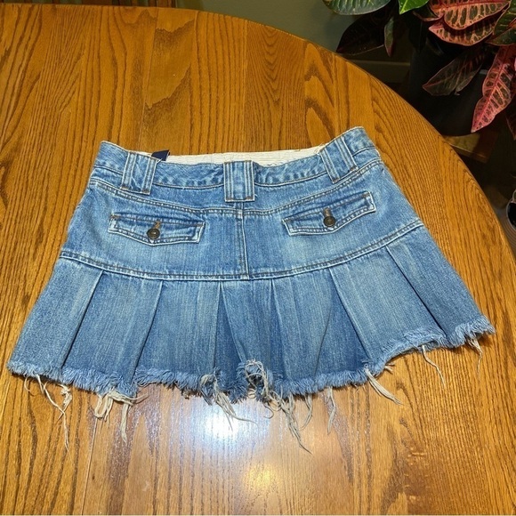 Y2K American Eagle Outfitters Ruffle Distressed Mini Skirt Size 8 - Picture 4 of 5